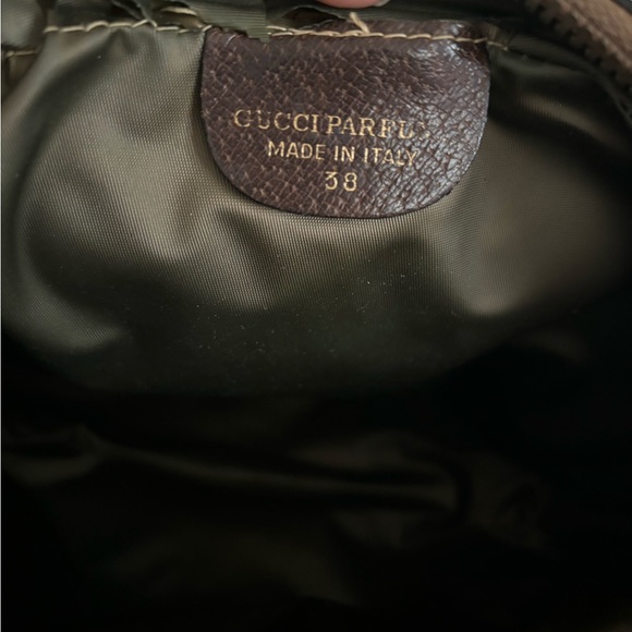 Gucci GG Supreme with Sherry Line Pouch - Picture 10 of 12